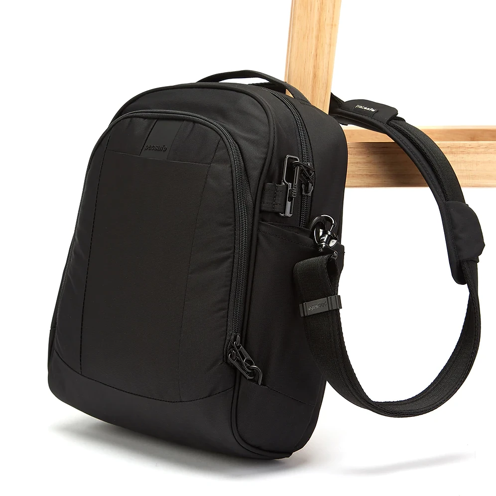 Pacsafe Metrosafe LS250 Anti-Theft Shoulder Bag 7 Pacsafe Metrosafe LS250 Anti-Theft Shoulder Bag - Image 5