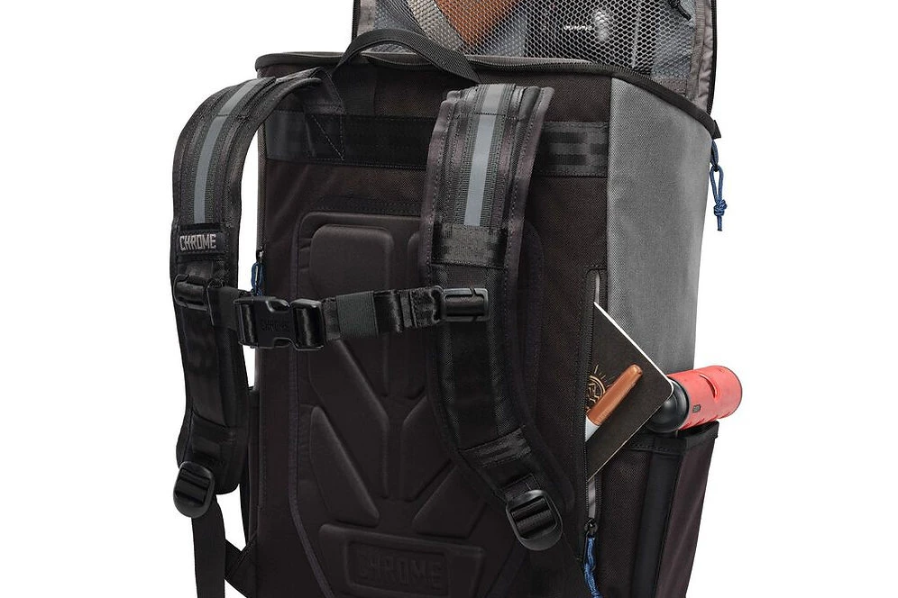 Chrome Industries Volcan Backpack 17 Chrome Industries Volcan Backpack - Image 15